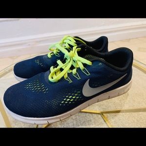 Nike Free Run size 5.5 Woman